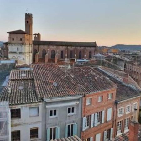 Appartement Exceptionnel 4 Etoiles Hyper Centre Albi 65 M2 Au 4Eme Etage Sans Ascenseur Avec Une Tour Du 12Eme Siecle Dış mekan fotoğraf