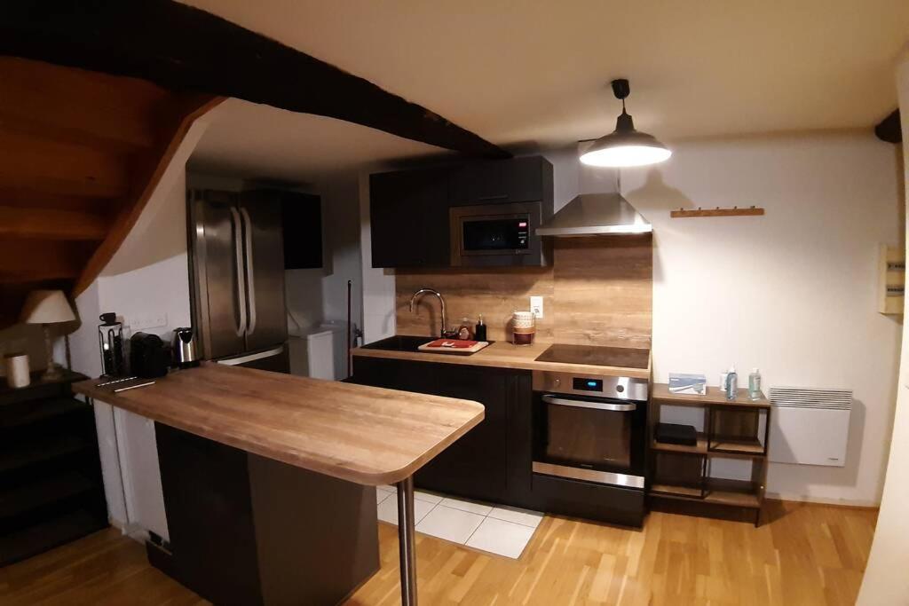 Appartement Exceptionnel 4 Etoiles Hyper Centre Albi 65 M2 Au 4Eme Etage Sans Ascenseur Avec Une Tour Du 12Eme Siecle Dış mekan fotoğraf