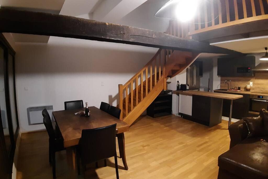 Appartement Exceptionnel 4 Etoiles Hyper Centre Albi 65 M2 Au 4Eme Etage Sans Ascenseur Avec Une Tour Du 12Eme Siecle Dış mekan fotoğraf