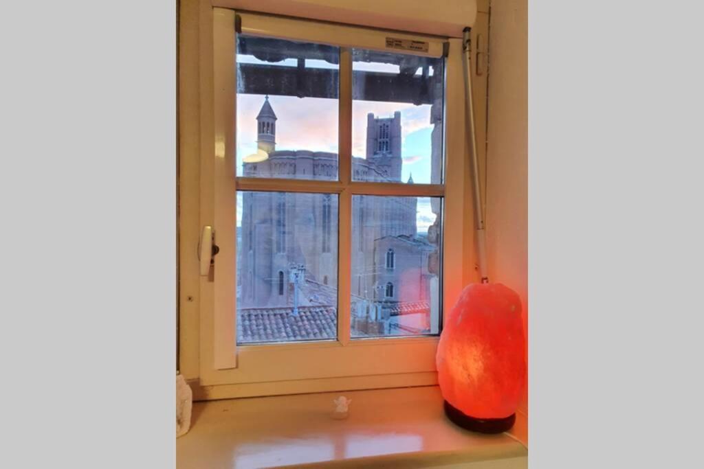 Appartement Exceptionnel 4 Etoiles Hyper Centre Albi 65 M2 Au 4Eme Etage Sans Ascenseur Avec Une Tour Du 12Eme Siecle Dış mekan fotoğraf